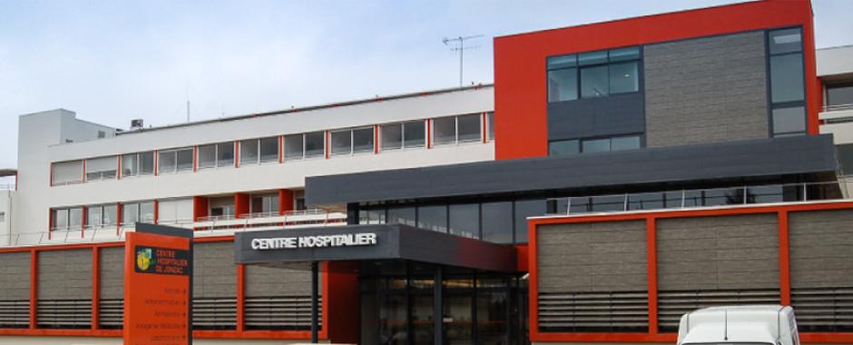 Bâtiment principal du centre hospitalier de Jonzac